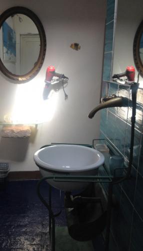 App Giallo Bad2 700x400