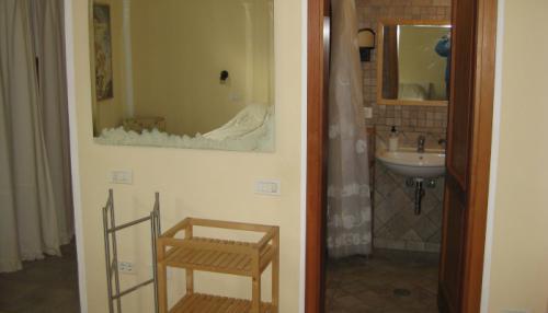 Badeingang Marrone 700x400