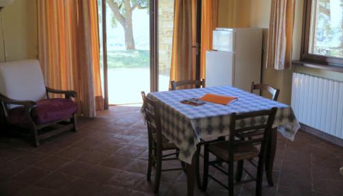 Küche Ansicht Terrasse Sugheri 700x400