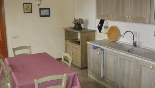 Küche Marrone 700x400